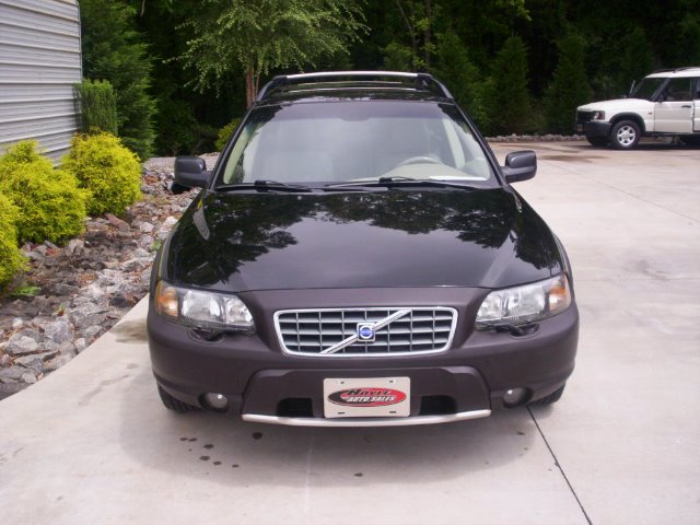 2004 Volvo XC70 LE 4D Passenger Van