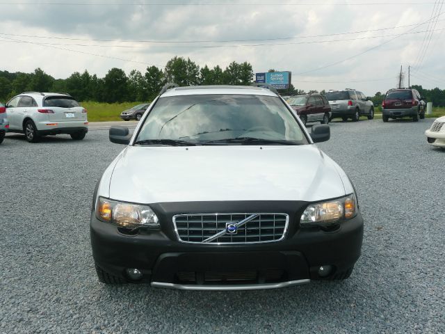 2004 Volvo XC70 LE 4D Passenger Van