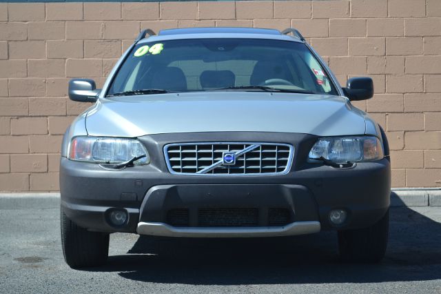 2004 Volvo XC70 LE 4D Passenger Van