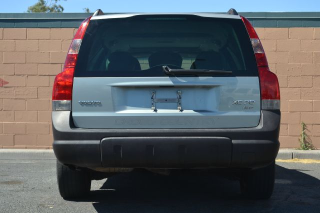 2004 Volvo XC70 LE 4D Passenger Van