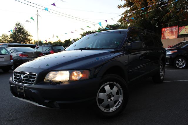 2004 Volvo XC70 LE 4D Passenger Van