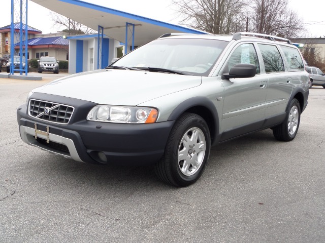 2005 Volvo XC70 LE 4D Passenger Van