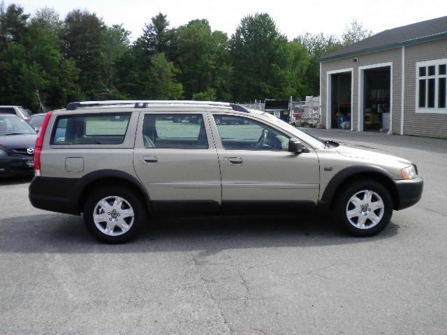 2005 Volvo XC70 LE 4D Passenger Van