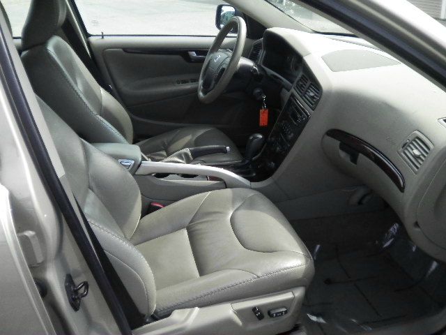 2005 Volvo XC70 LE 4D Passenger Van