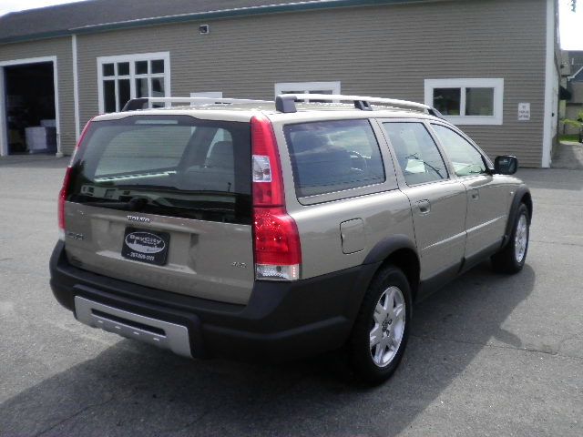 2005 Volvo XC70 LE 4D Passenger Van