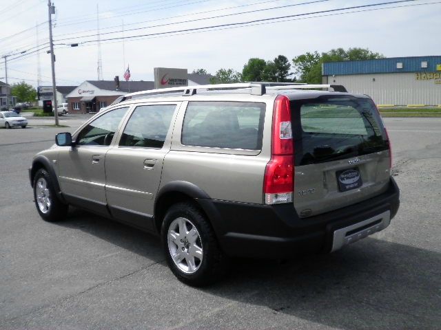 2005 Volvo XC70 LE 4D Passenger Van