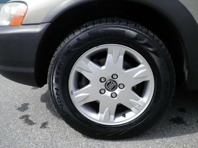 2005 Volvo XC70 LE 4D Passenger Van