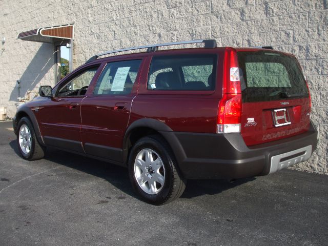 2005 Volvo XC70 LE 4D Passenger Van