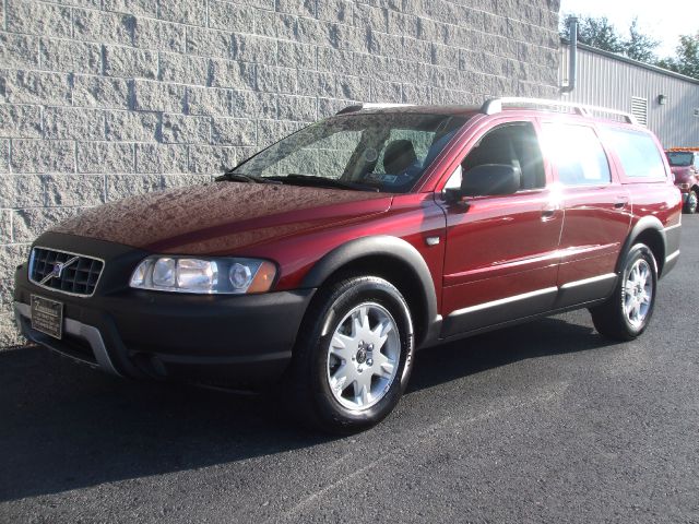 2005 Volvo XC70 LE 4D Passenger Van