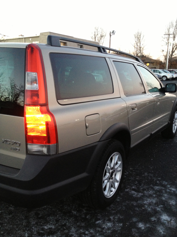 2005 Volvo XC70 Base S SL Mint Highway Miles