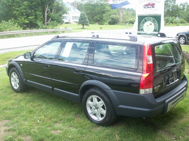 2006 Volvo XC70 LE 4D Passenger Van