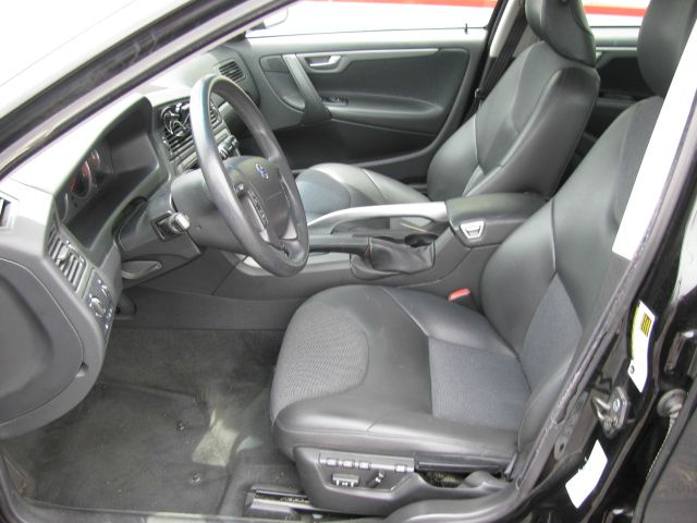 2006 Volvo XC70 LE 4D Passenger Van