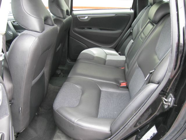 2006 Volvo XC70 LE 4D Passenger Van