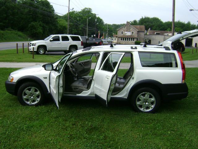 2006 Volvo XC70 LE 4D Passenger Van