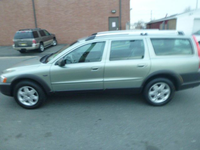 2006 Volvo XC70 LE 4D Passenger Van