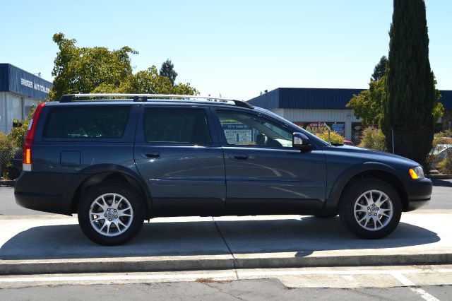 2007 Volvo XC70 LE 4D Passenger Van