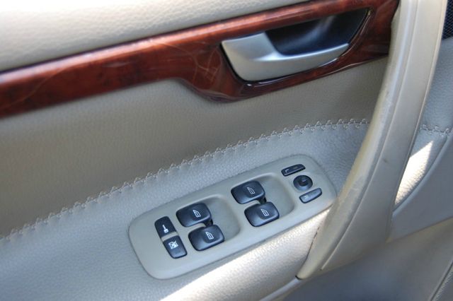 2007 Volvo XC70 LE 4D Passenger Van