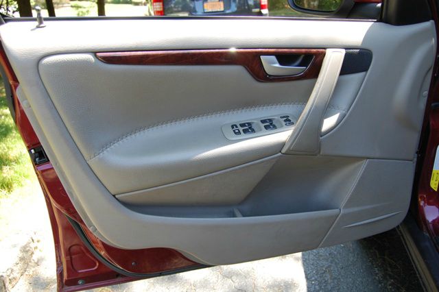 2007 Volvo XC70 LE 4D Passenger Van