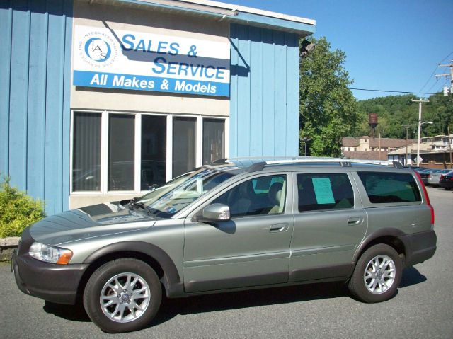 2007 Volvo XC70 LE 4D Passenger Van