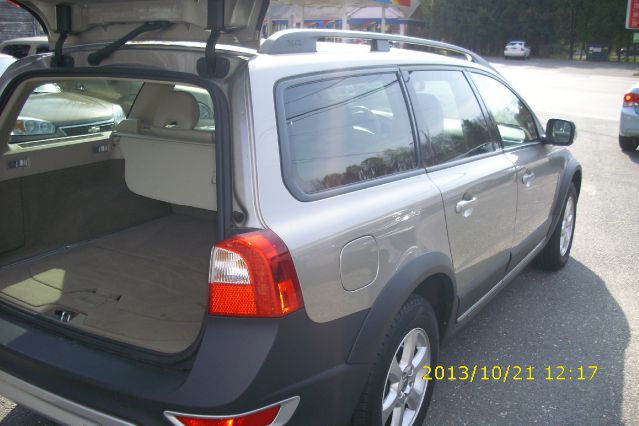 2008 Volvo XC70 LE 4D Passenger Van