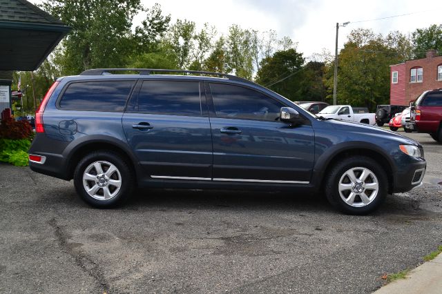 2008 Volvo XC70 LE 4D Passenger Van