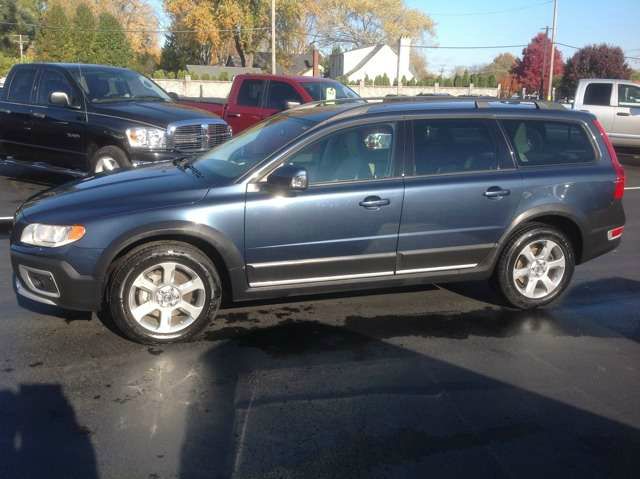 2008 Volvo XC70 LE 4D Passenger Van