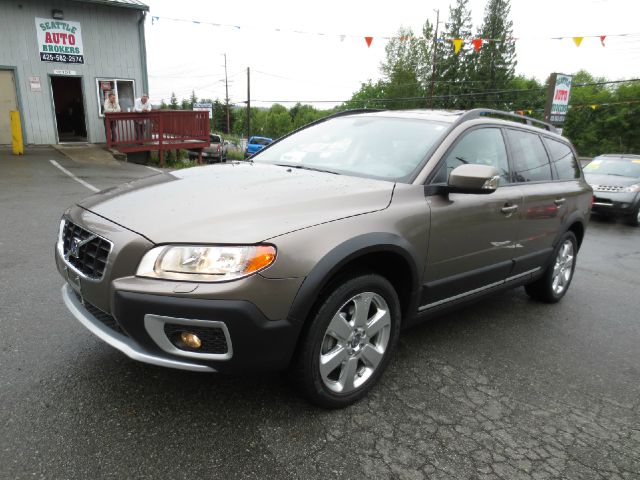 2009 Volvo XC70 Centurion Crew Cab 4WD