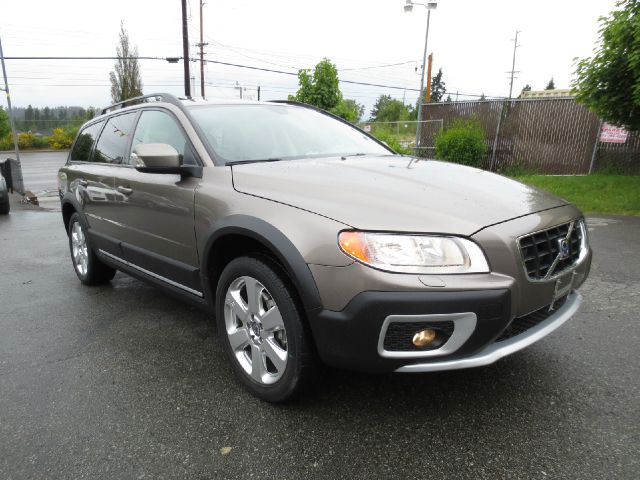 2009 Volvo XC70 Centurion Crew Cab 4WD