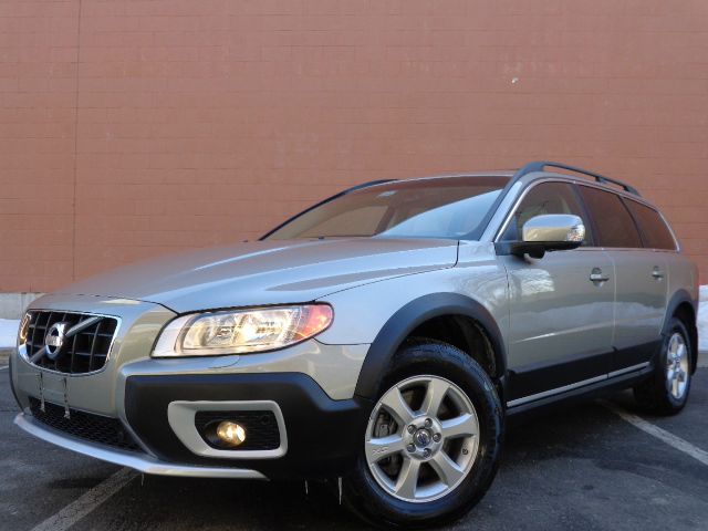 2011 Volvo XC70 ZX3 S