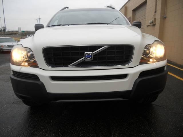 2003 Volvo XC90 LE 4x4 SUV