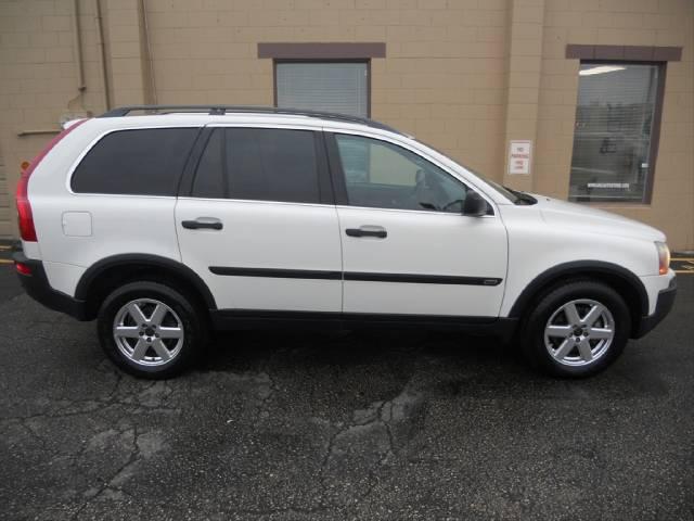 2003 Volvo XC90 LE 4x4 SUV
