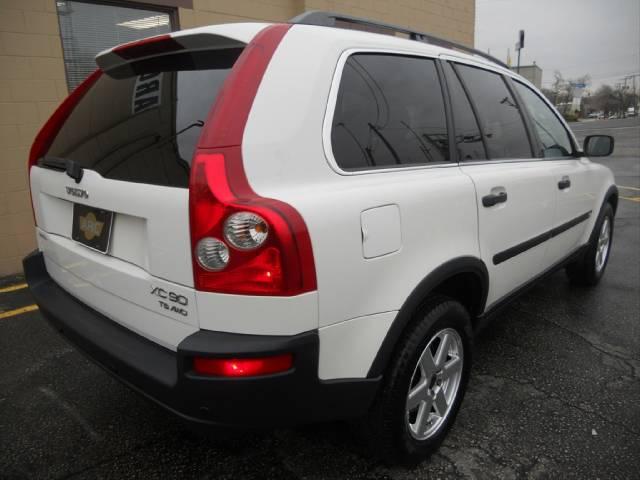 2003 Volvo XC90 LE 4x4 SUV