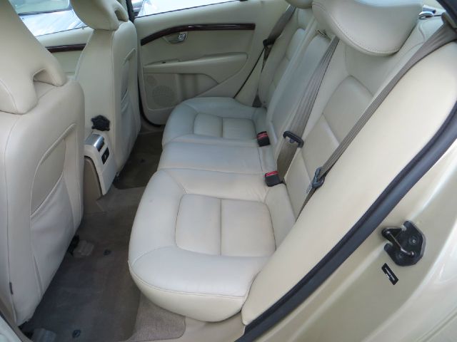 2003 Volvo XC90 LS Flex Fuel 4x4 This Is One Of Our Best Bargains