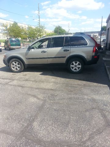 2004 Volvo XC90 Sport 4x4 SUV