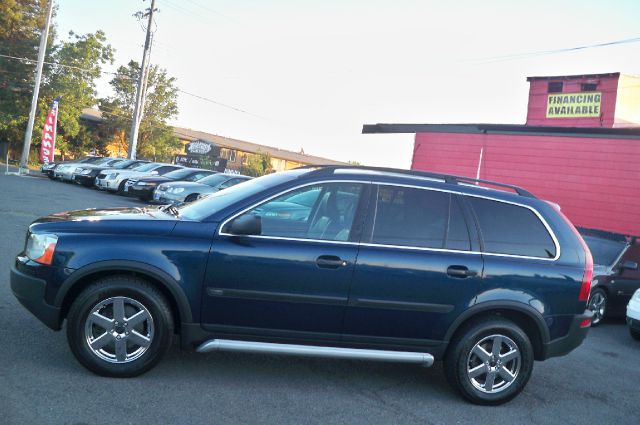 2004 Volvo XC90 Sport 4x4 SUV