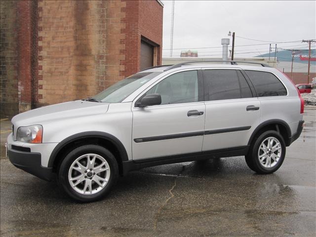 2004 Volvo XC90 LE 4x4 SUV