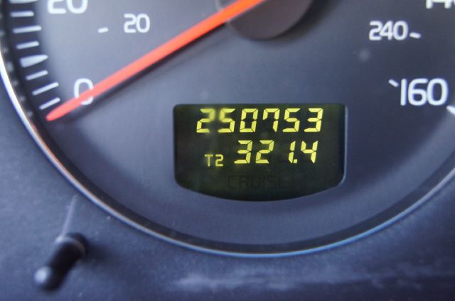 2004 Volvo XC90 Sport 4x4 SUV