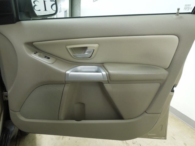 2004 Volvo XC90 3.0si Navigation Pano Htd Sts