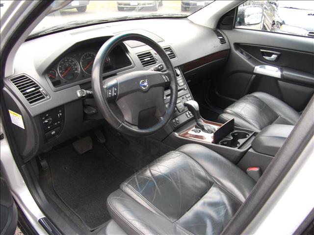 2004 Volvo XC90 LE 4x4 SUV