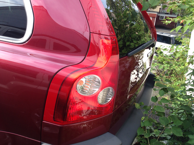 2004 Volvo XC90 Premier AWD DVD