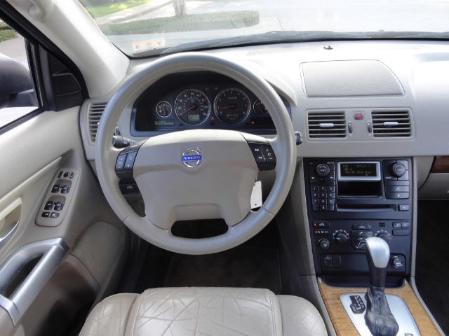 2004 Volvo XC90 4WD 4dr Sport