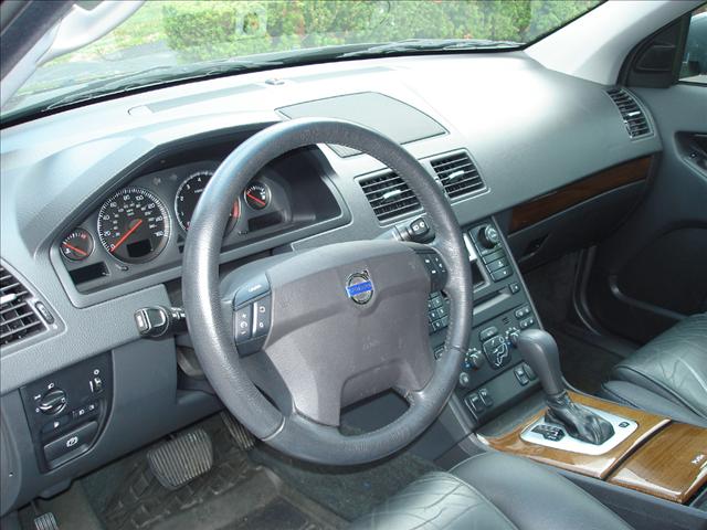 2004 Volvo XC90 3.0si Navigation Pano Htd Sts