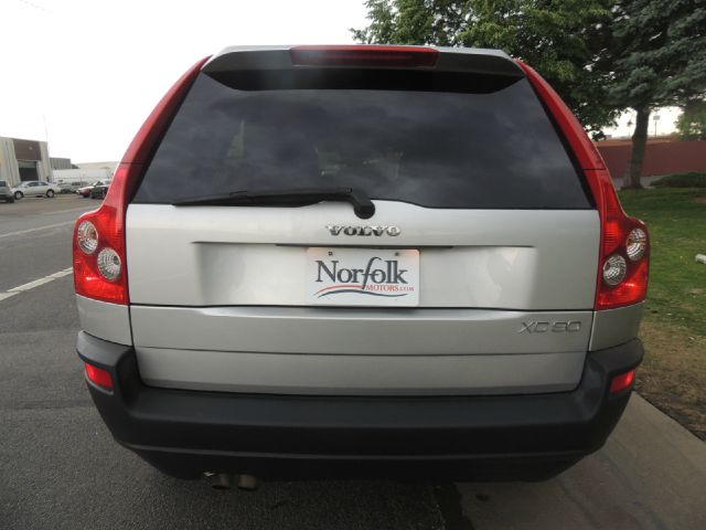 2004 Volvo XC90 4WD 4dr Sport