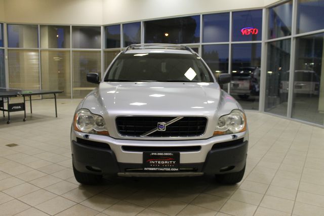 2005 Volvo XC90 LE 4x4 SUV