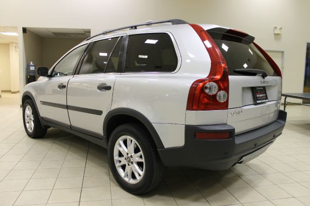 2005 Volvo XC90 LE 4x4 SUV