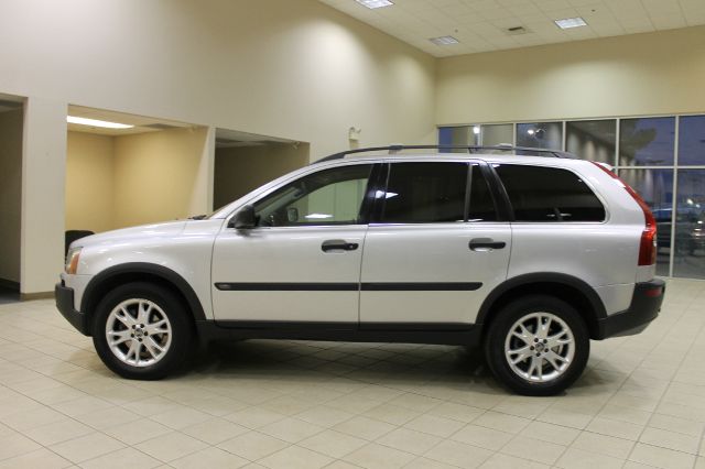 2005 Volvo XC90 LE 4x4 SUV