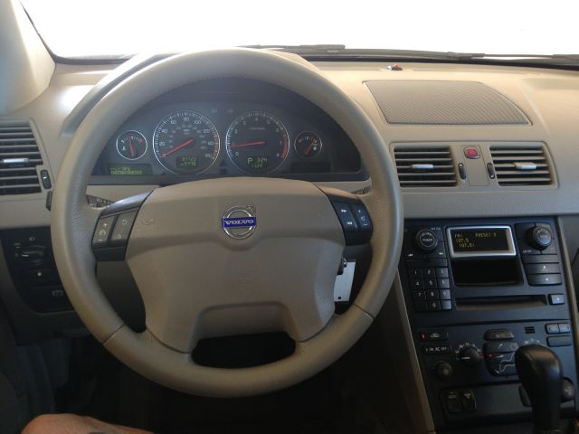 2005 Volvo XC90 4WD 4dr Sport