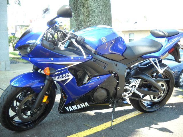2009 YAMAHA R-6 S Supercrew 139 Inch XLT 4WD 4x4 Truck