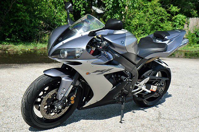 2004 YAMAHA R1 Unknown