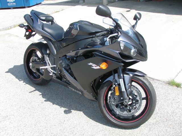 2007 YAMAHA R1 W/leather